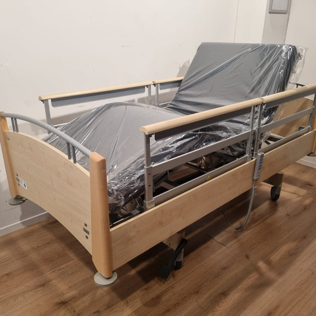 Wissner Bosserhoff Estetica #26C Elektrisch Hoog Laag Lang Thuiszorg-bed