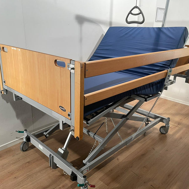 Invacare 43 Elektrisch Hoog/Laag Extra Breed Thuiszorgbed