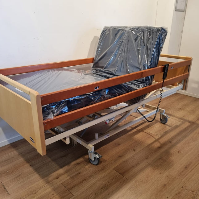 Invacare SB400 #81B Elektrisch Hoog Laag Demontabel Thuiszorgbed