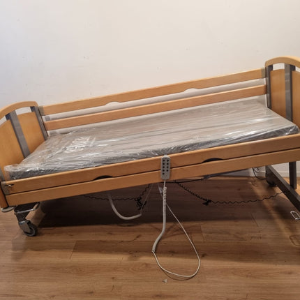 Braekevelt Alpha #79A Elektrisch Hoog Laag Thuiszorg-bed