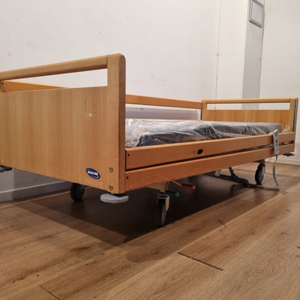 Invacare SB 750 #80C Elektrisch Hoog Laag Demontabel Thuiszorg-bed