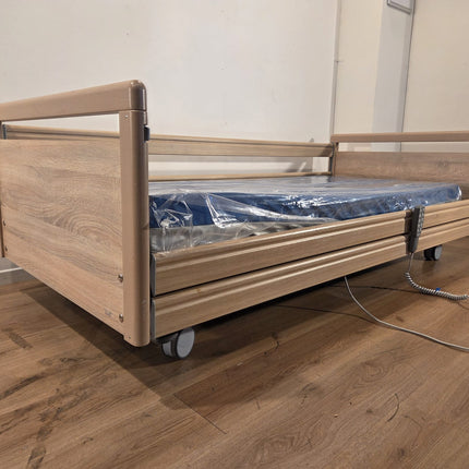 Bock Practico Lie Low 25/80 #87B Elektrisch Hoog-Laag-Laag Thuiszorgbed | Extra Laag | Met Garantie