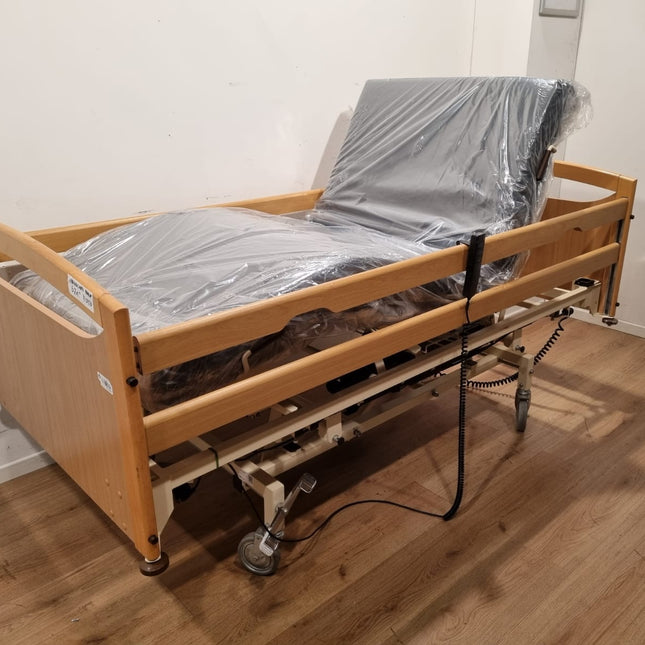 Invacare Parlup #67A Elektrisch Hoog Laag Demontabel Thuiszorgbed